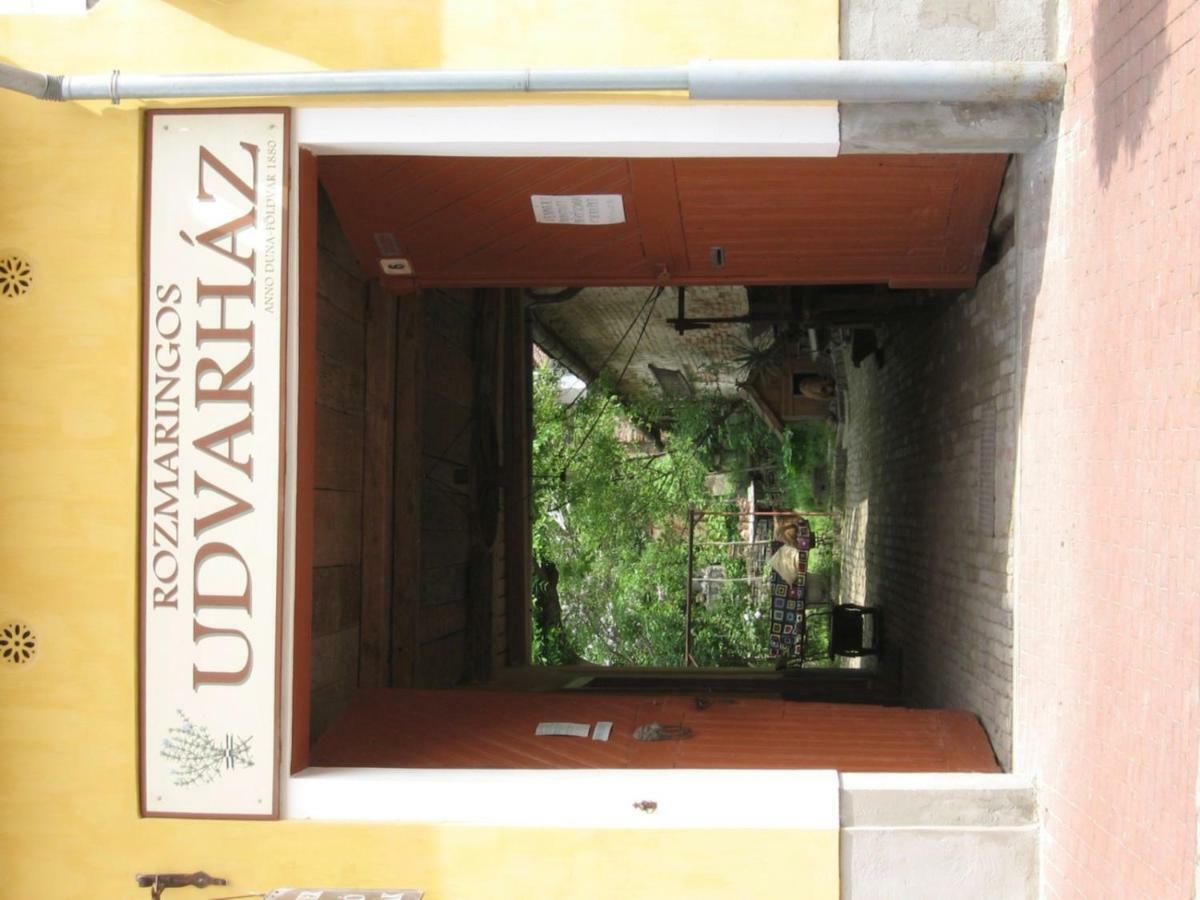Rozmaringos Udvarhaz Dunafoldvar المظهر الخارجي الصورة
